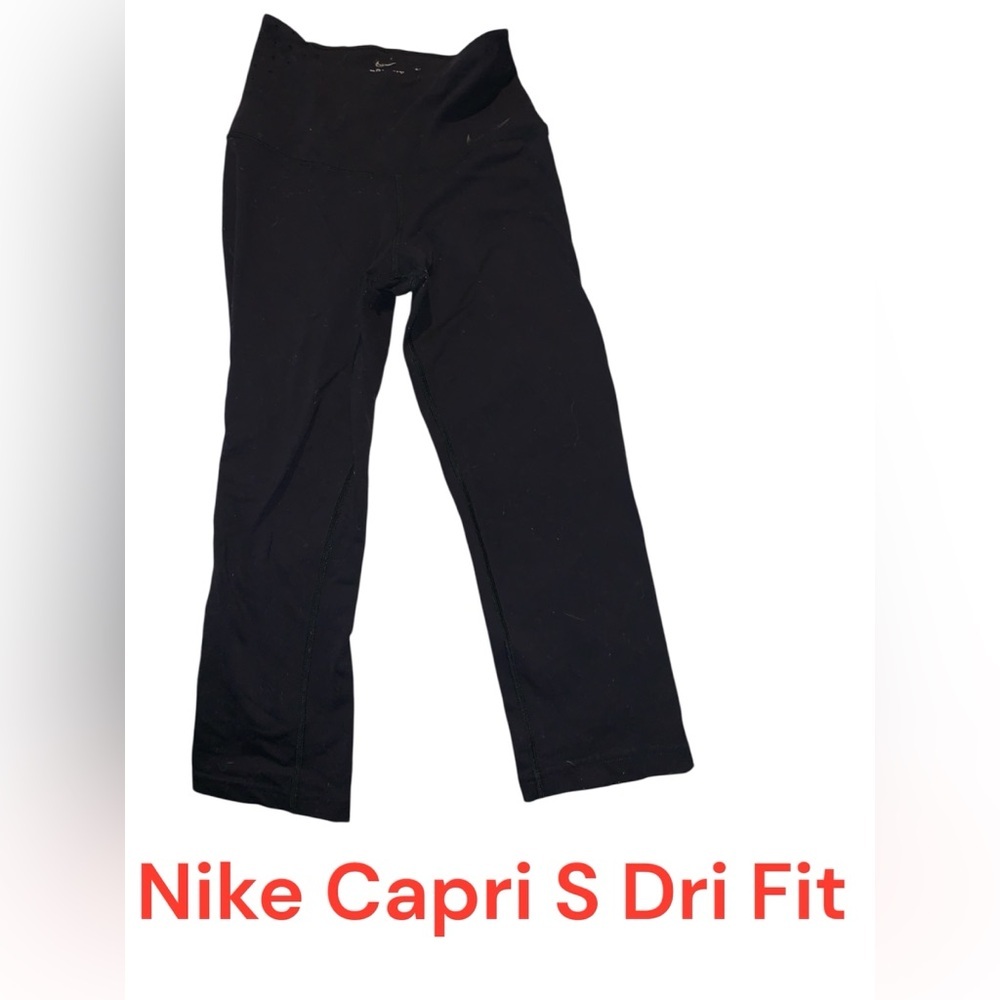 Nike Dri Fit small capri style compression leggings